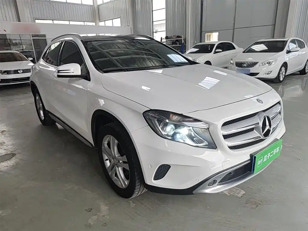 Mercedes-Benz GLA 2016 GLA 200 Dynamic фото 4