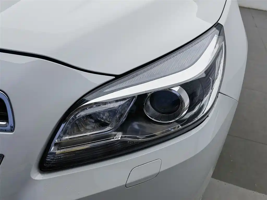 Chevrolet Malibu 2014 2.0L Automatic Luxury фото 7