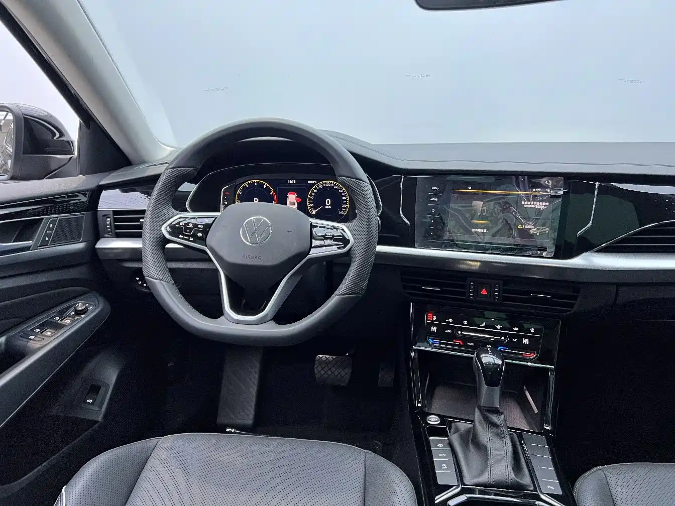 Volkswagen Passat 2024 380TSI Starlight Dragon Soaring Edition фото 10