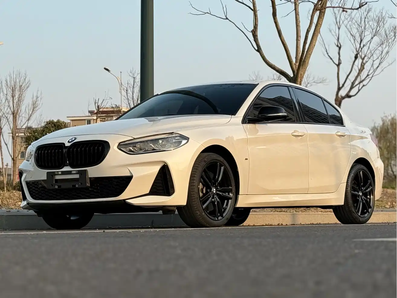 BMW 1 SERIES