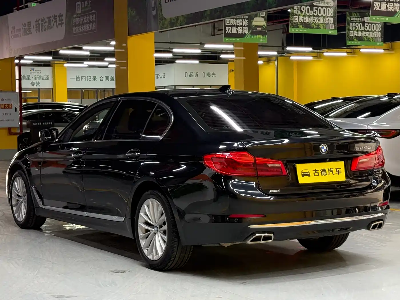 BMW 5 Series 2018 525Li Luxury Package фото 5