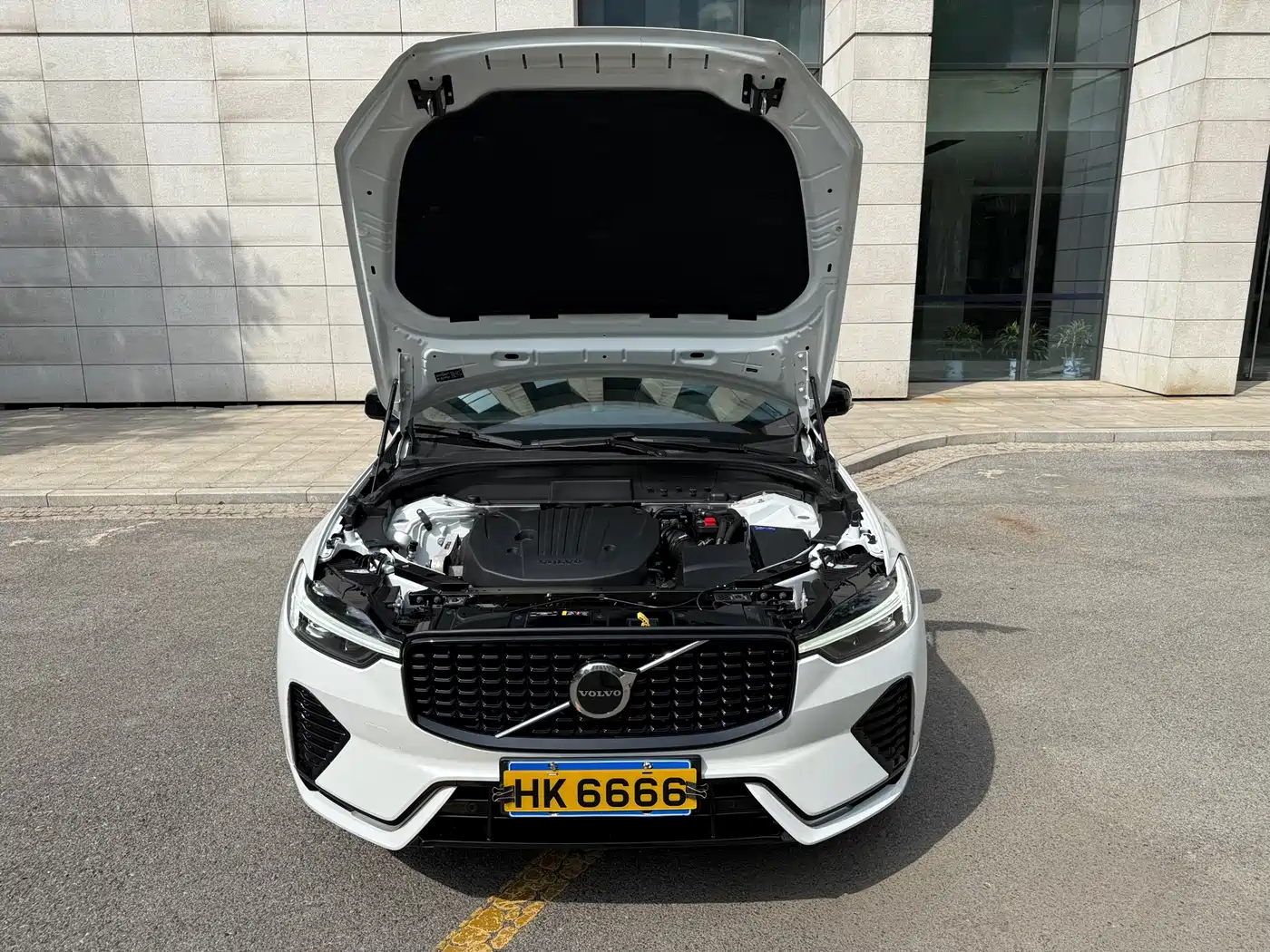 Photo 17 - Volvo XC60