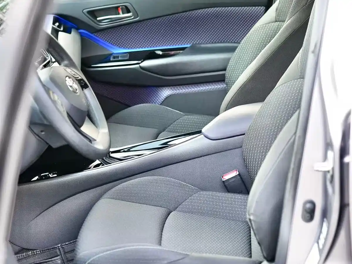 Toyota IZOA 2020 2.0L Yi Xiang Edition фото 4
