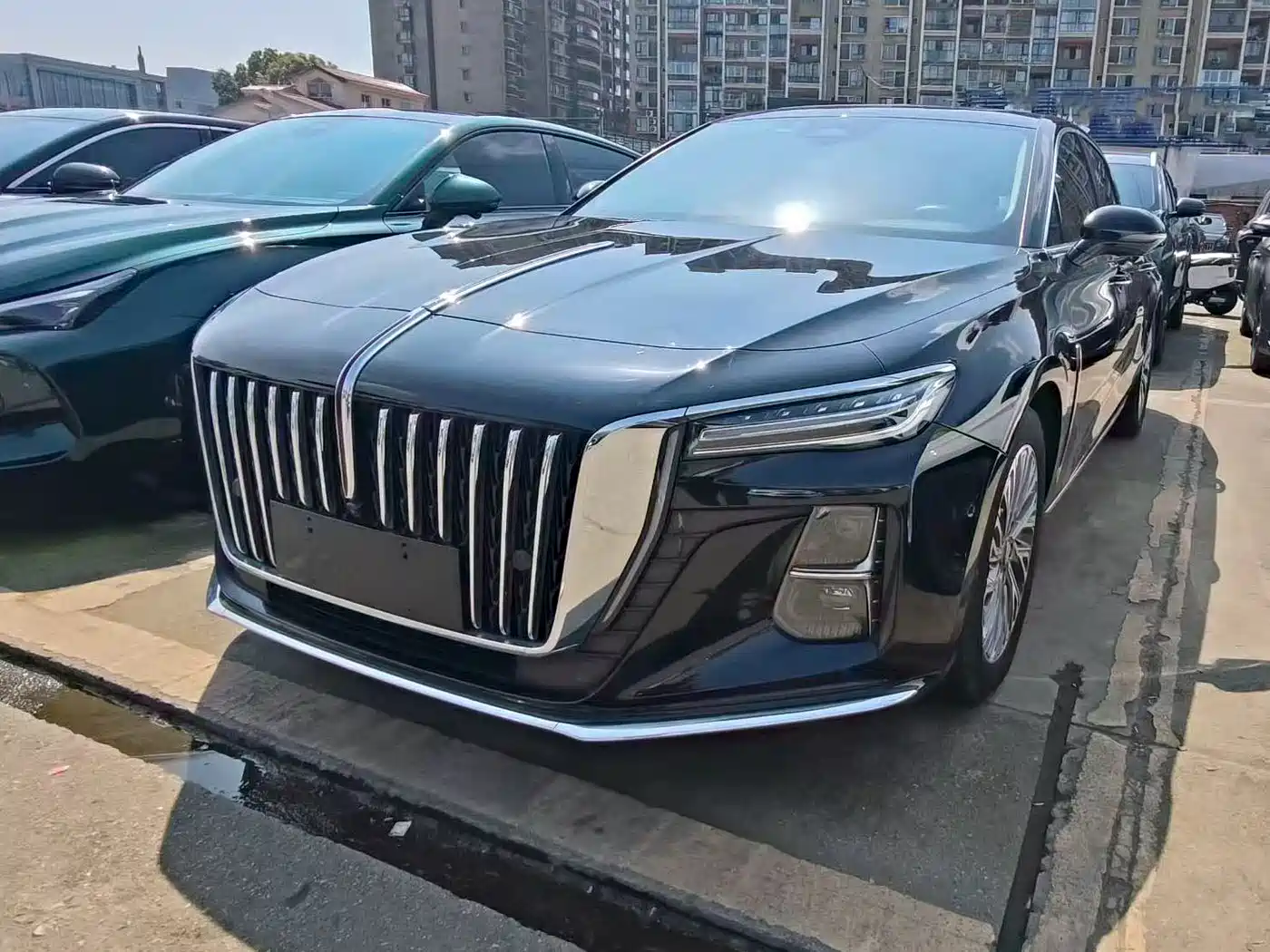 Hongqi H5 2023 2.0T Auto Smart Connect Flag Enjoy