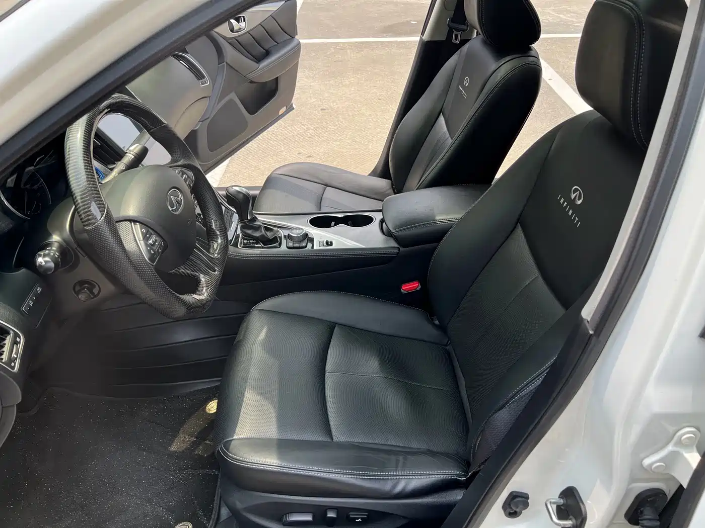 Infiniti Q50 2015 2014 3.7L Luxury Edition
