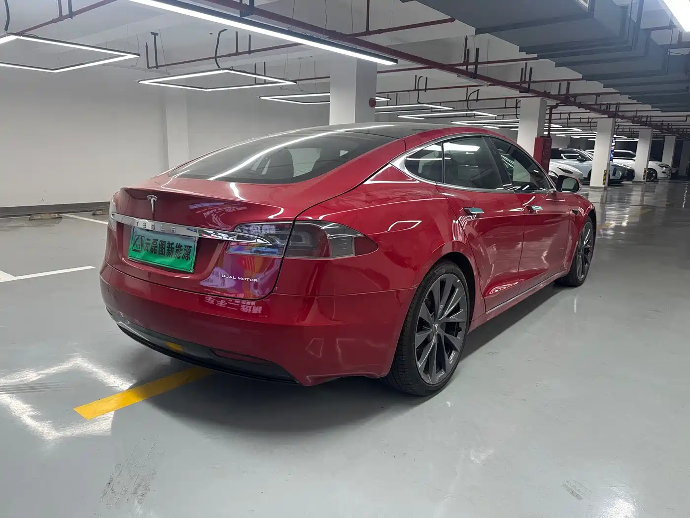 TESLA MODEL S
