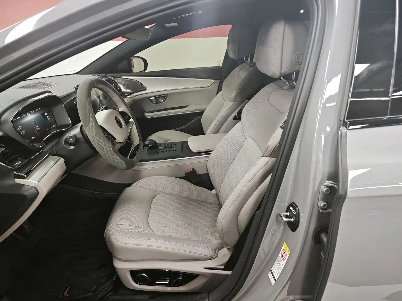 BYD Han 2025 Model EV 605KM Premium Version фото 9