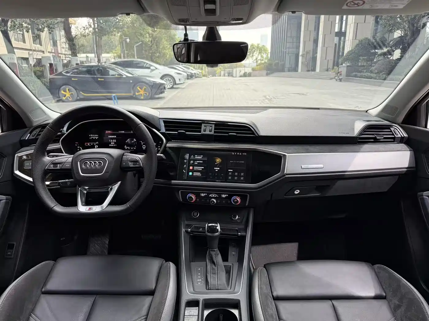 Audi Q3 Sportback 2023 40 TFSI Fashion фото 6