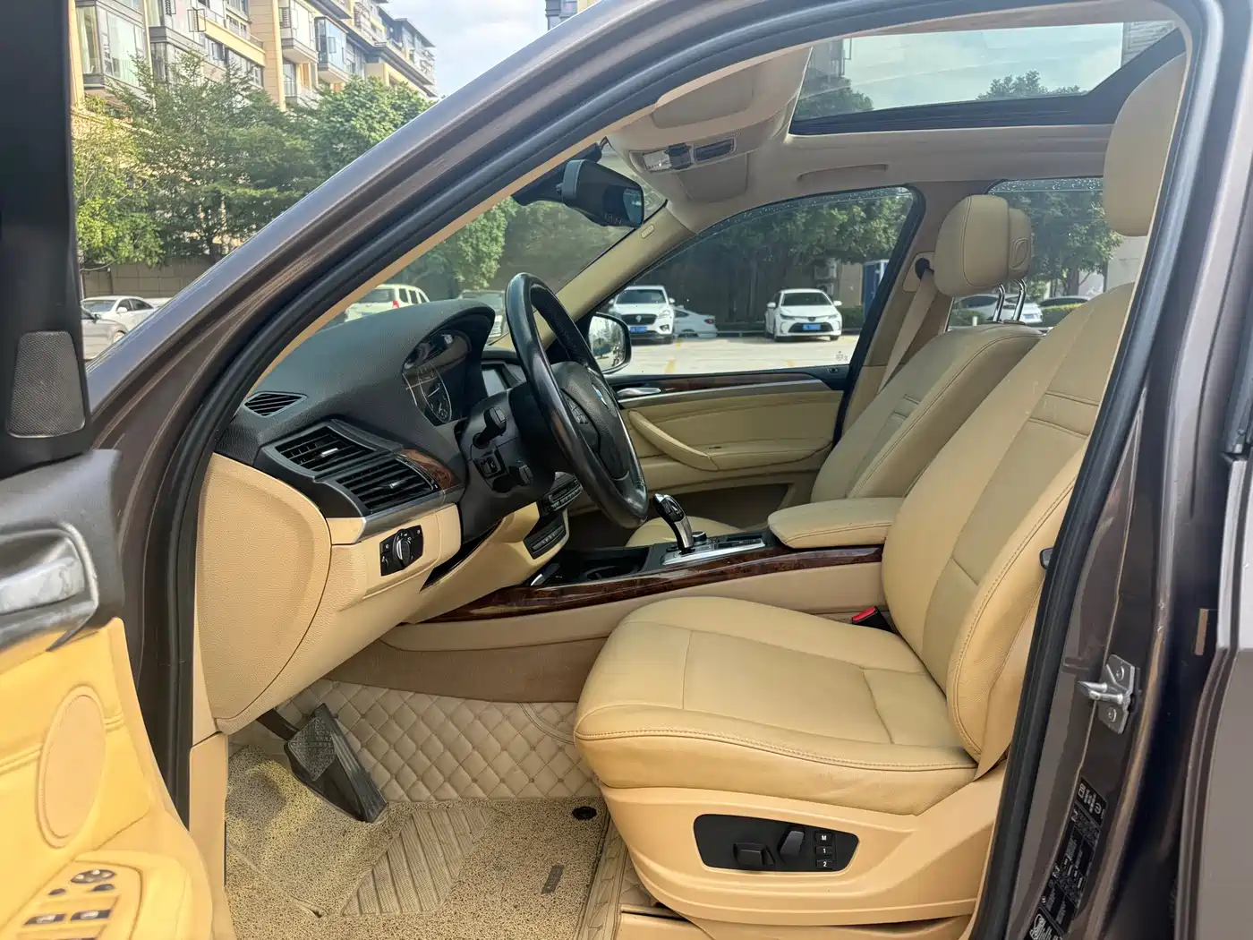 BMW X5 (Import) 2011 xDrive35i Leading Edition фото 9