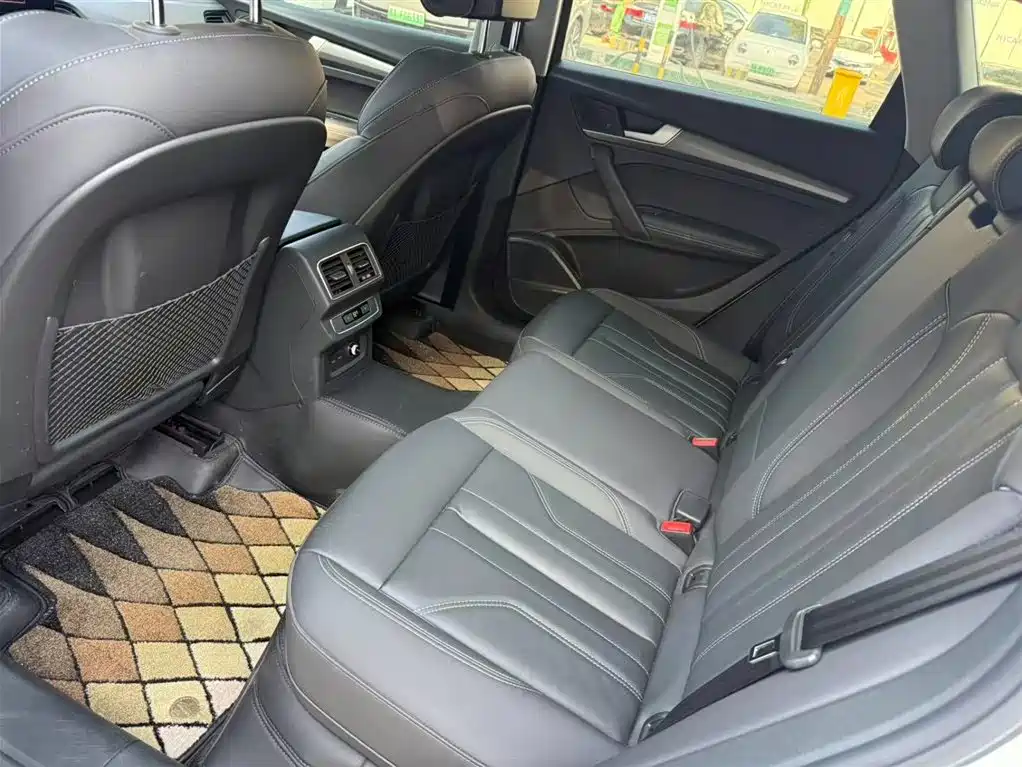 Audi Q5L 2023 45T Luxury Dynamic фото 11