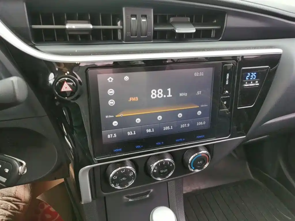 Toyota Corolla 2017 Facelift 1.2T S-CVT GL-i Leather Edition фото 13