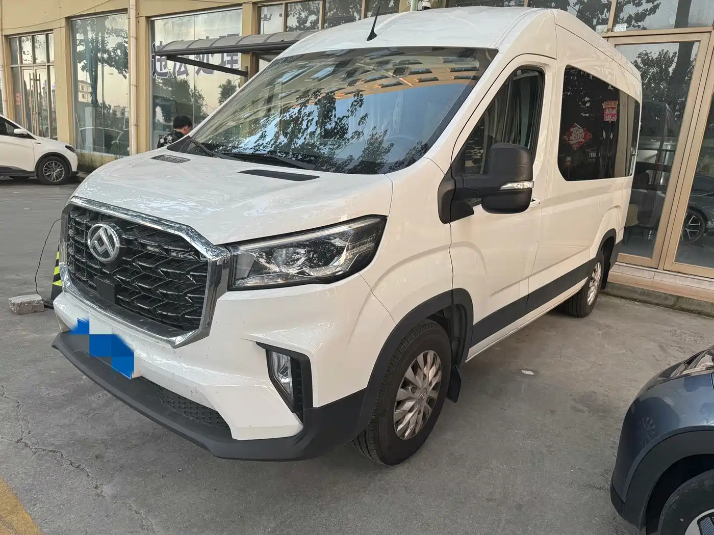 SAIC Maxus Xintu V90 2026 2024 Zhijie 2.0T Automatic FWD Long Wheelbase High Roof Single Rear Tire 6/7-Seater
