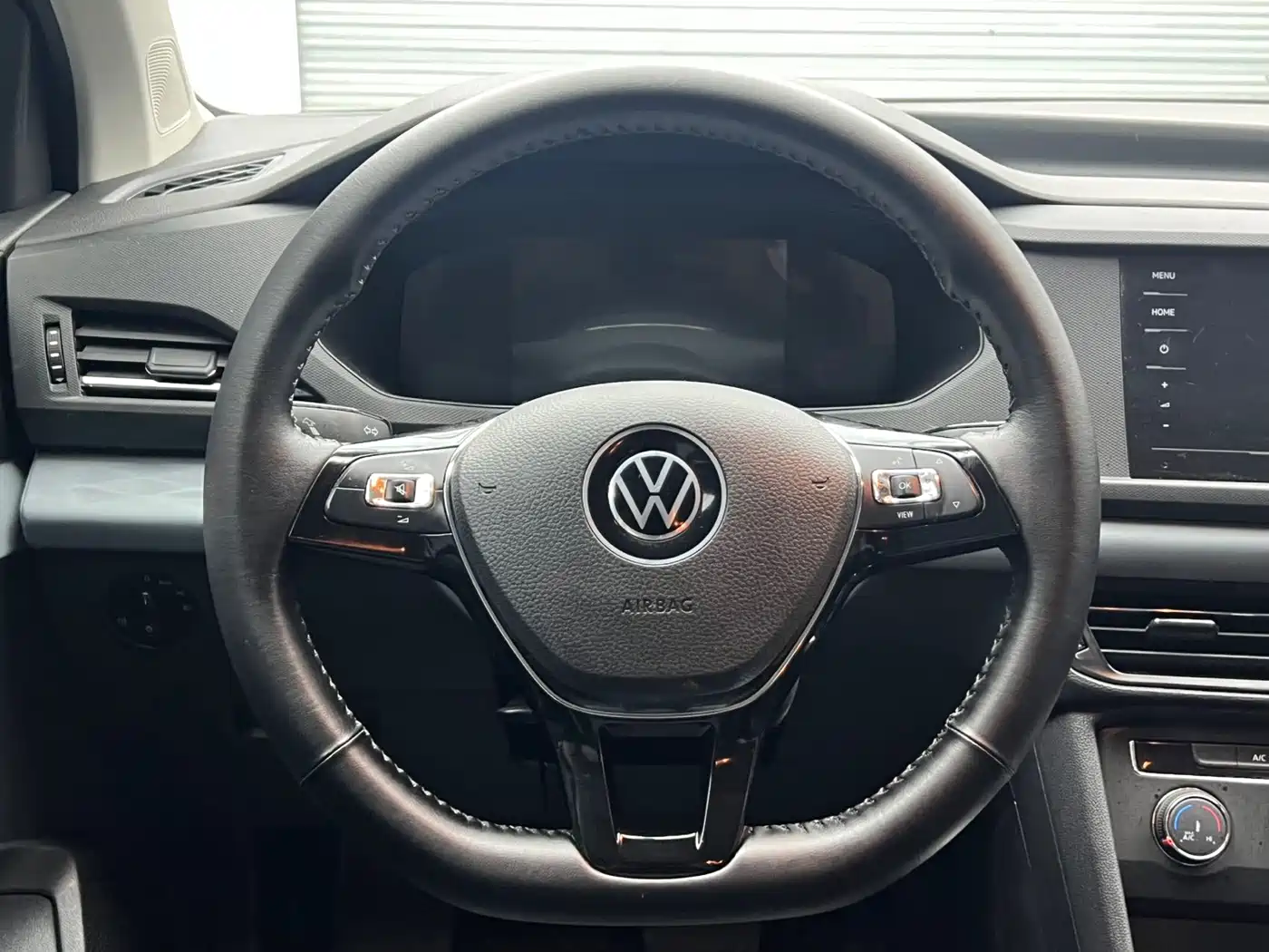 Volkswagen Tharu 2022 280TSI 2WD Trend фото 15