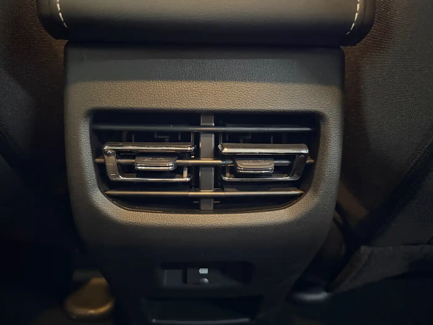 Haval M6 2021 PLUS 1.5T DCT Elite Smart Connect фото 19