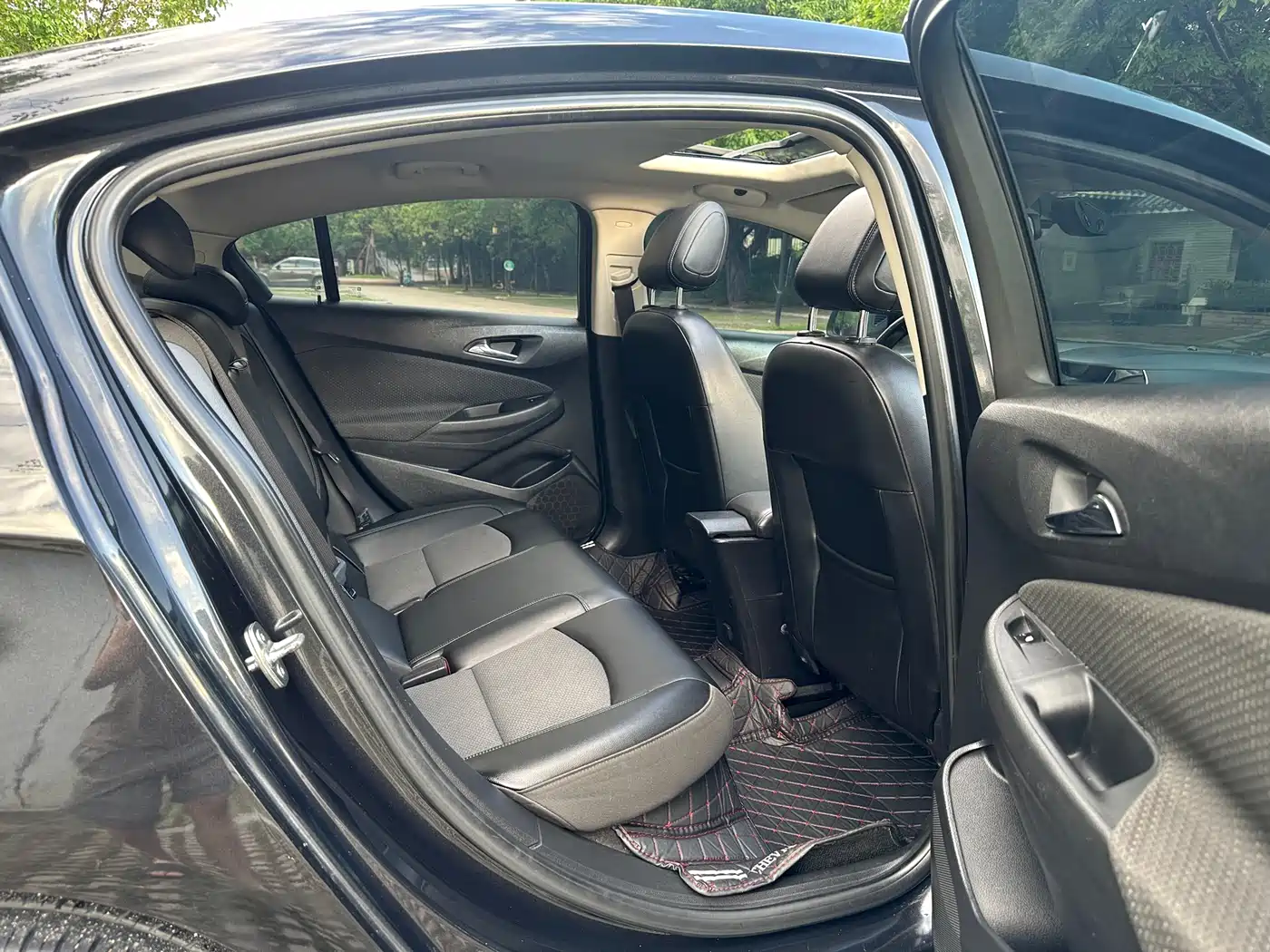 Chevrolet Cruze 2016 1.5L Automatic Luxury Edition фото 13