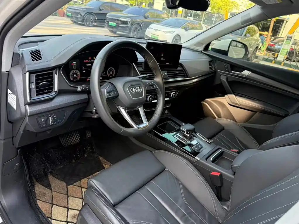 Audi Q5L 2023 45T Luxury Dynamic фото 10