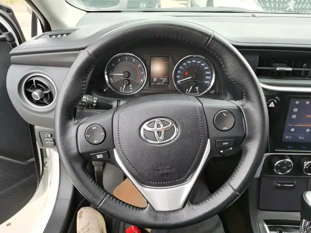 Toyota Corolla 2017 Facelift 1.2T S-CVT GL-i Leather Edition фото 11