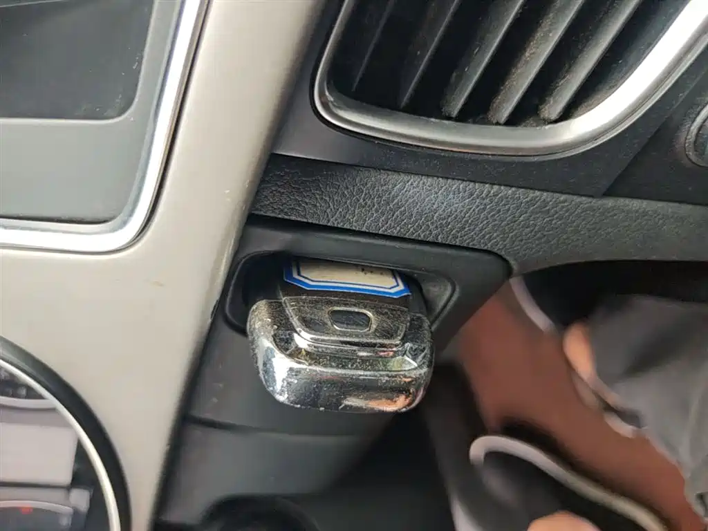 Audi A4L 2015 35 TFSI Auto Comfort фото 9