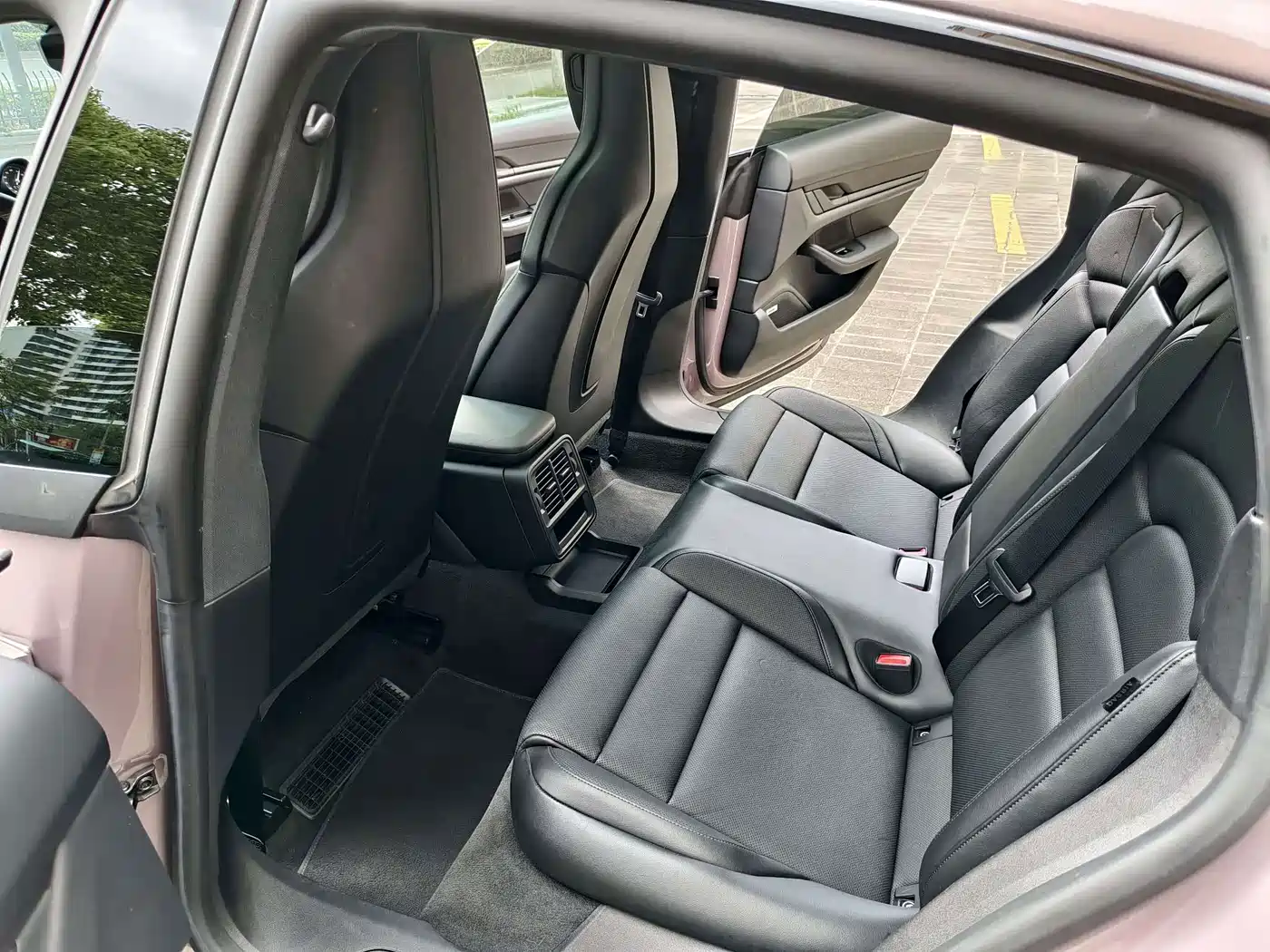 Porsche Taycan 2021 2020 Taycan