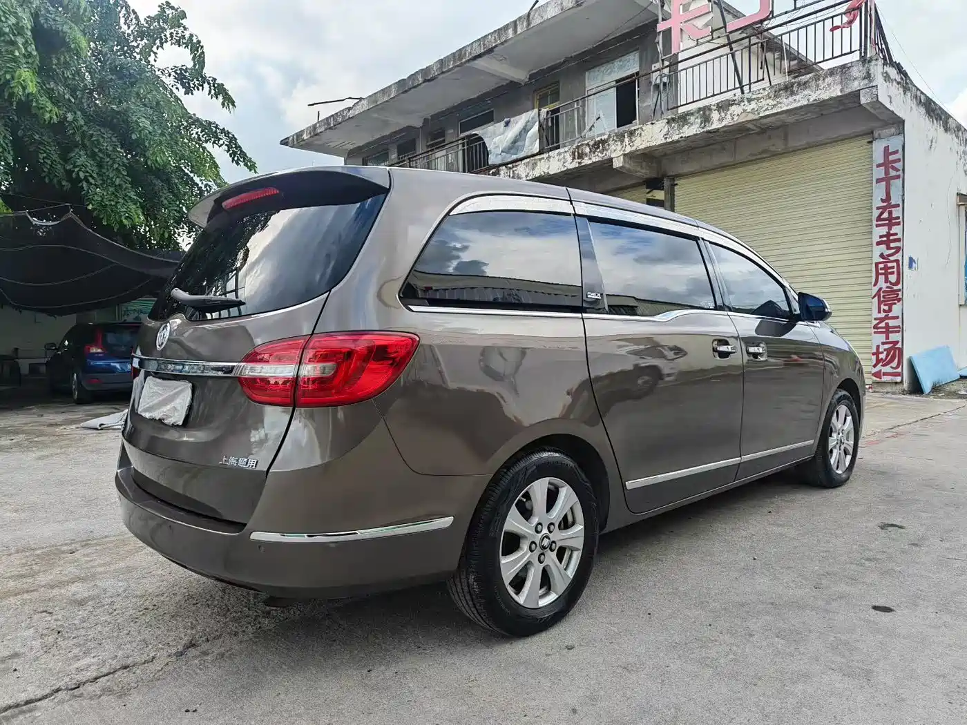 Buick GL8 2014 3.0L XT Luxury Business Flagship фото 2