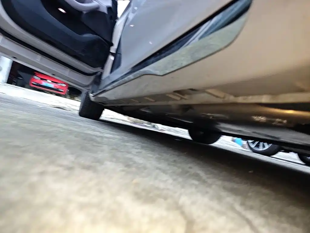 Фото 22 - Roewe M7 DMH