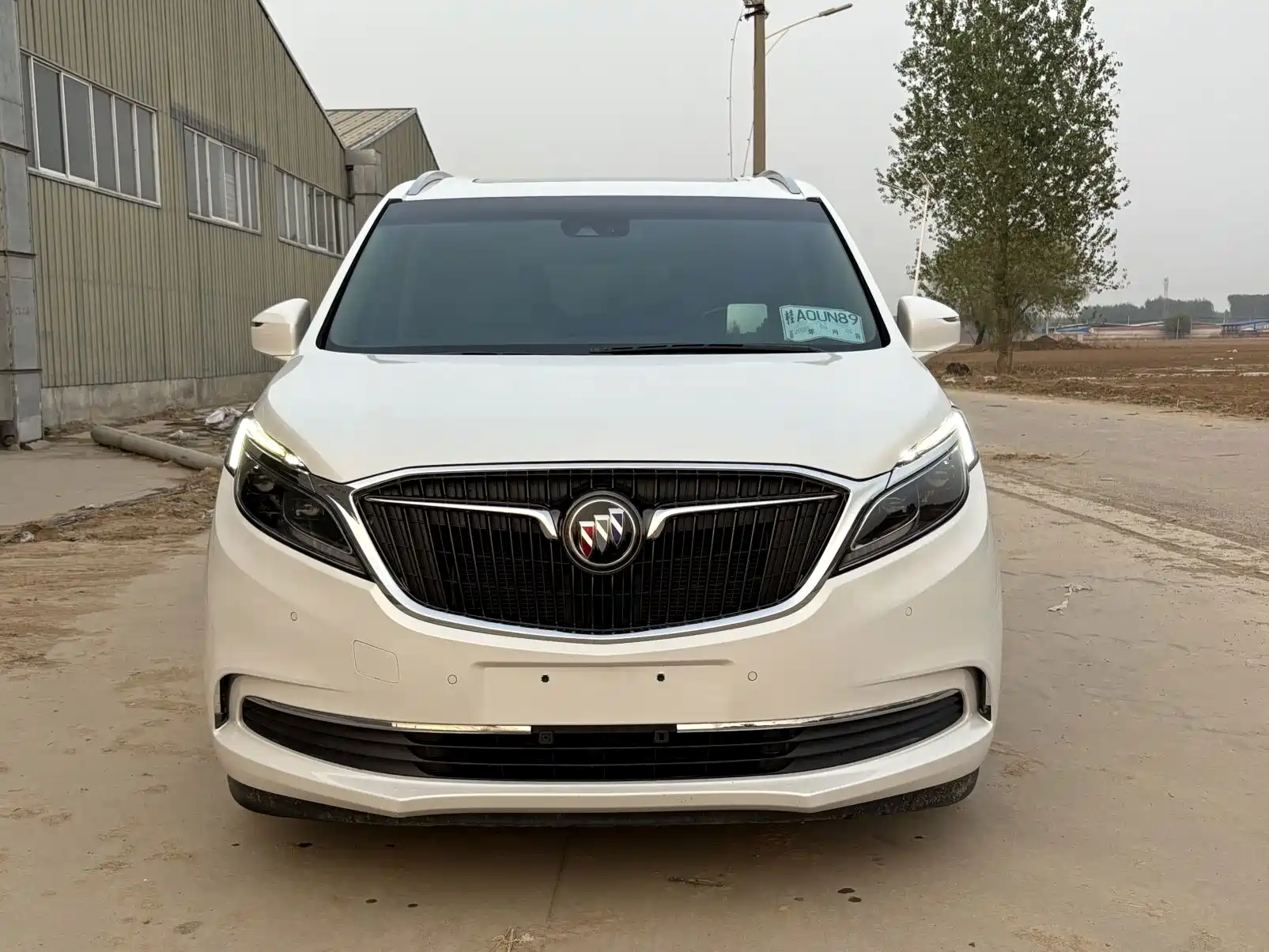 Фото 2 - Buick GL8