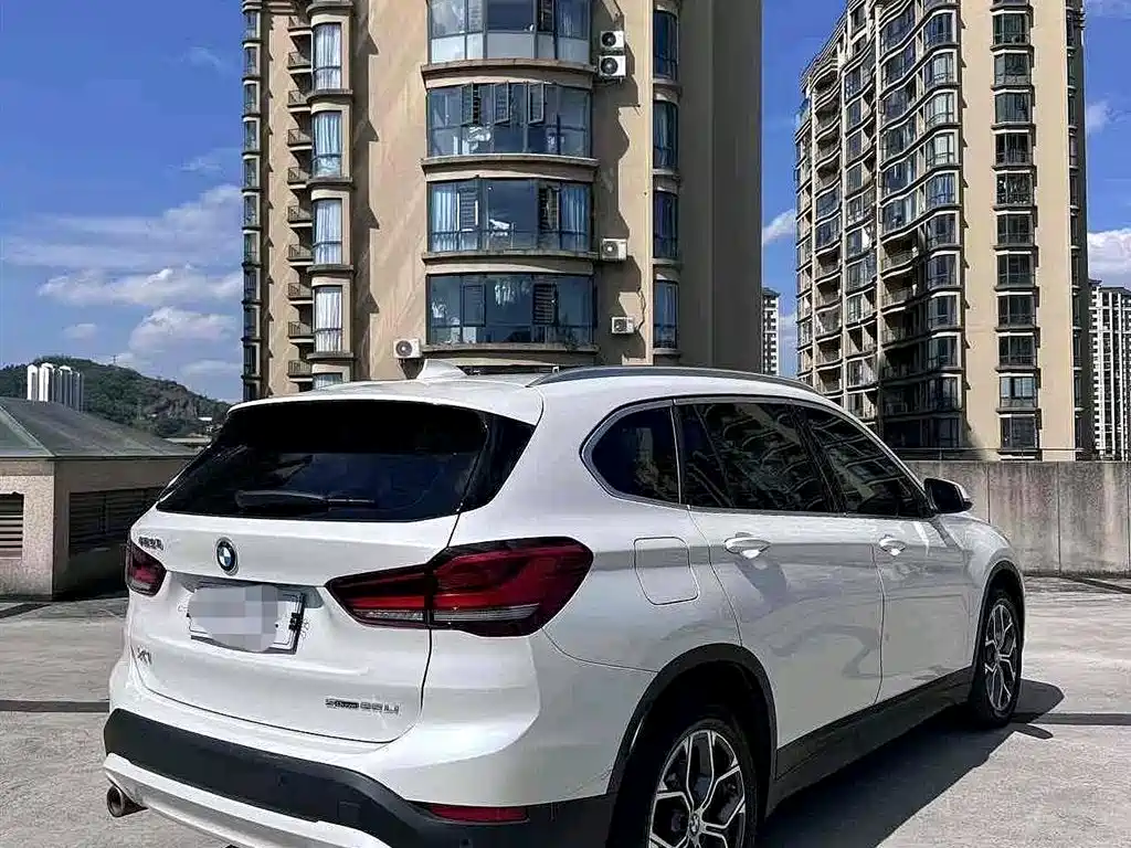 BMW X1 2021 sDrive25Li Leading фото 5
