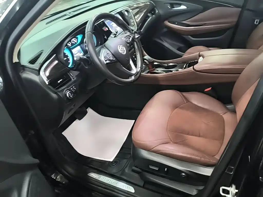 Фото 15 - Buick Envision Plus