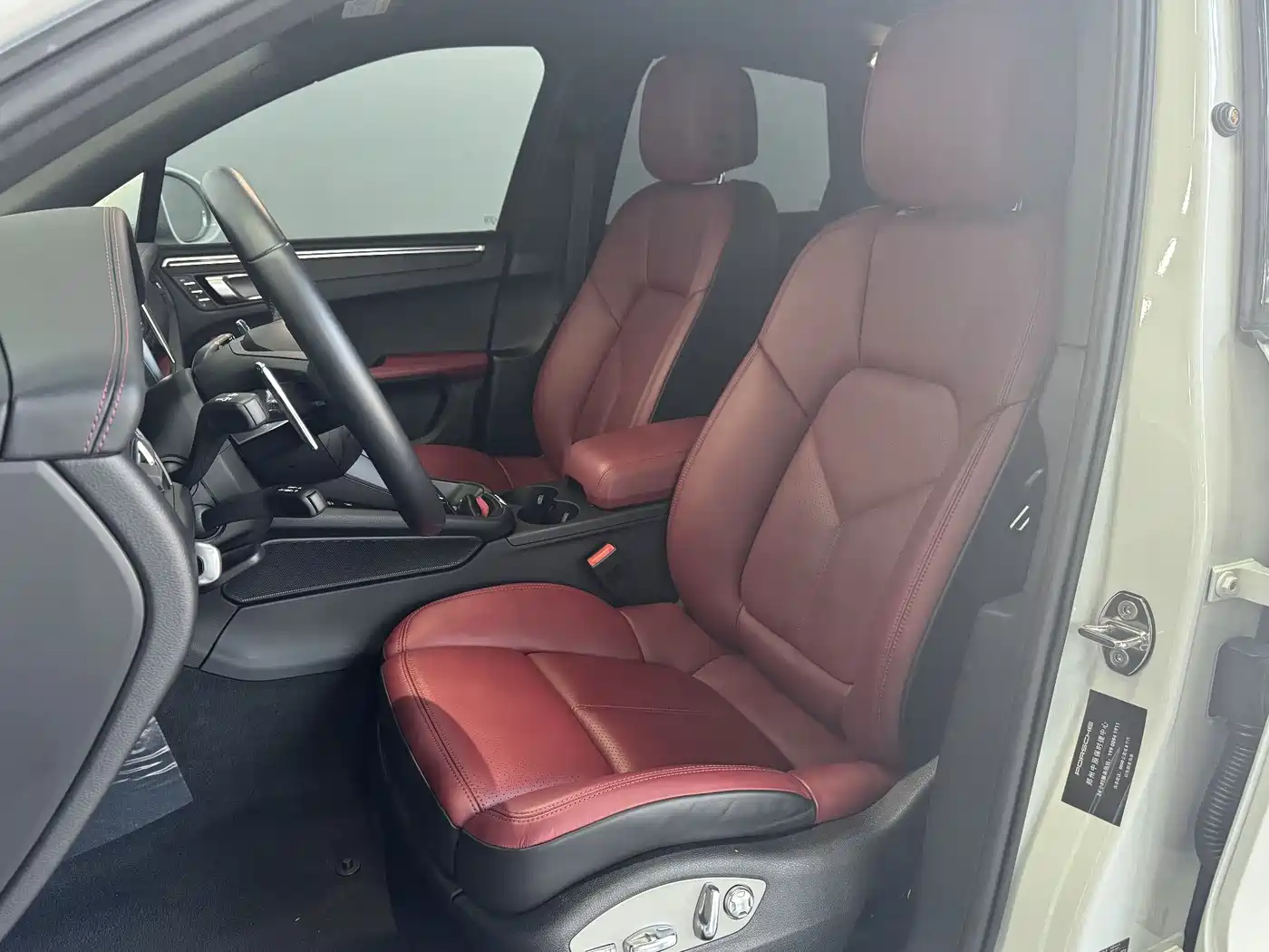 Porsche Macan 2022 Macan 2.0T фото 13