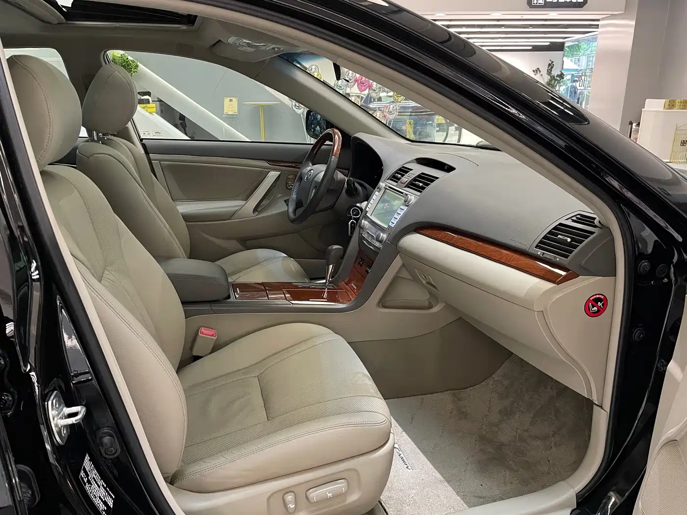Toyota Camry 2013 200G Classic Luxury Edition фото 13