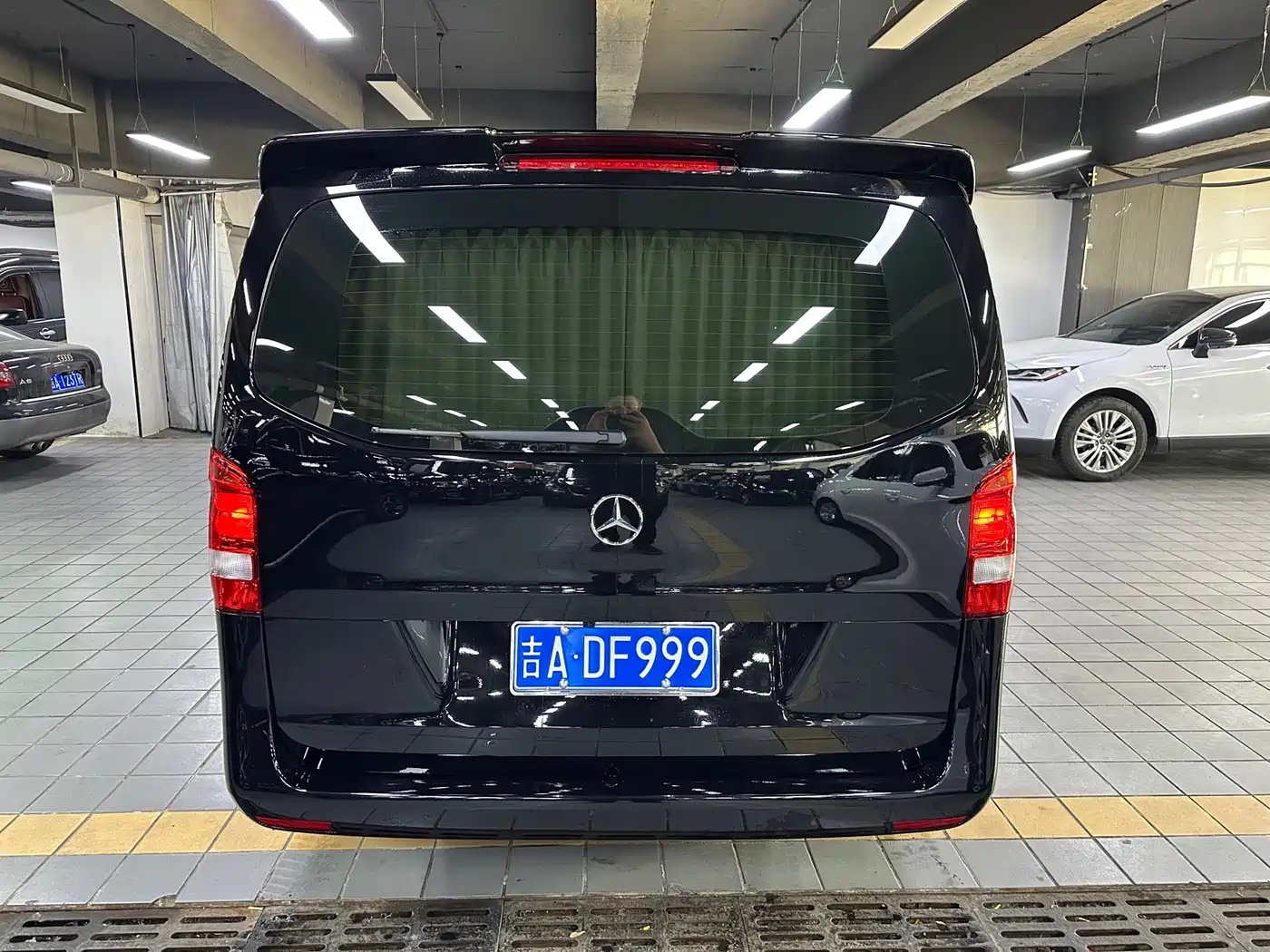 Mercedes-Benz Vito 2021 2.0T Elite 7-Seater фото 14