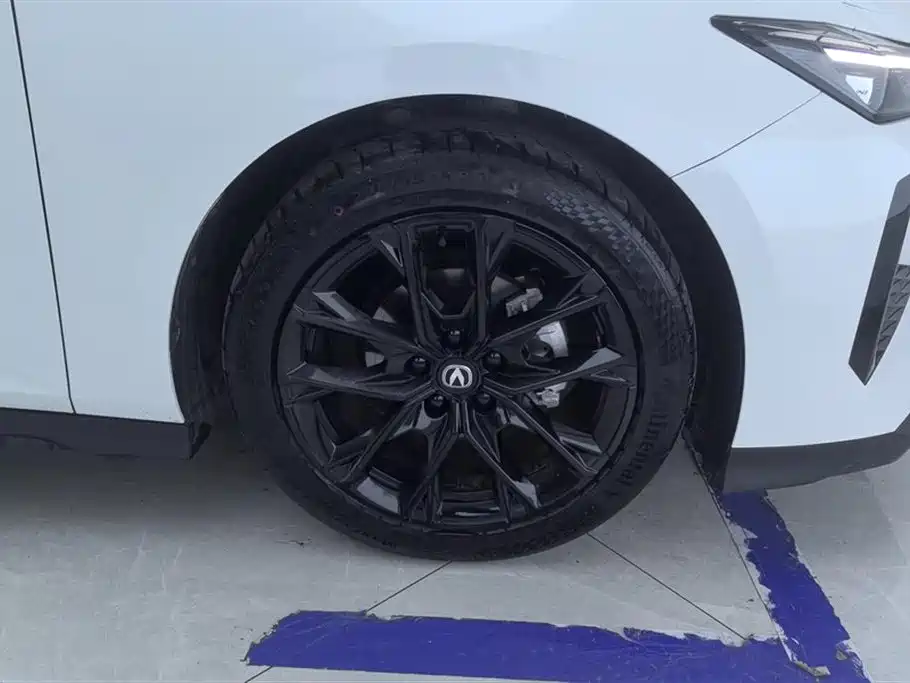 Changan UNI-V 2025 2024 1.5T Deluxe
