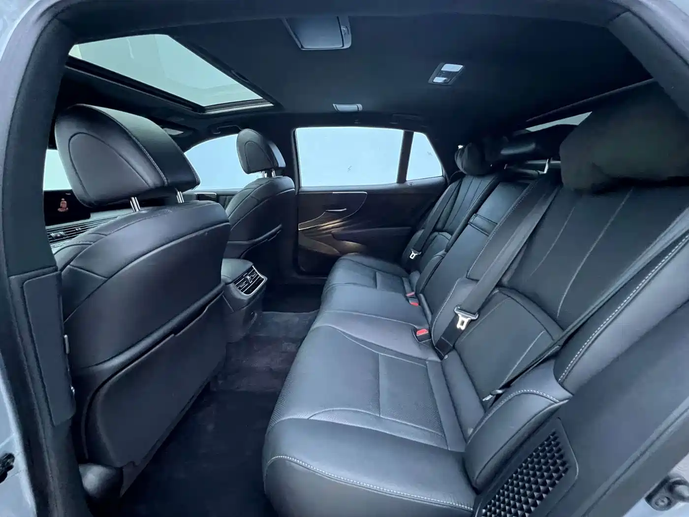 Lexus LS 2022 2021 500h Excellence Edition