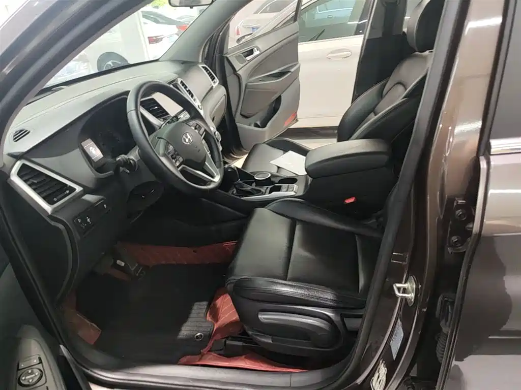 Hyundai Tucson 2015 1.6T Dual Clutch 2WD Smart фото 15