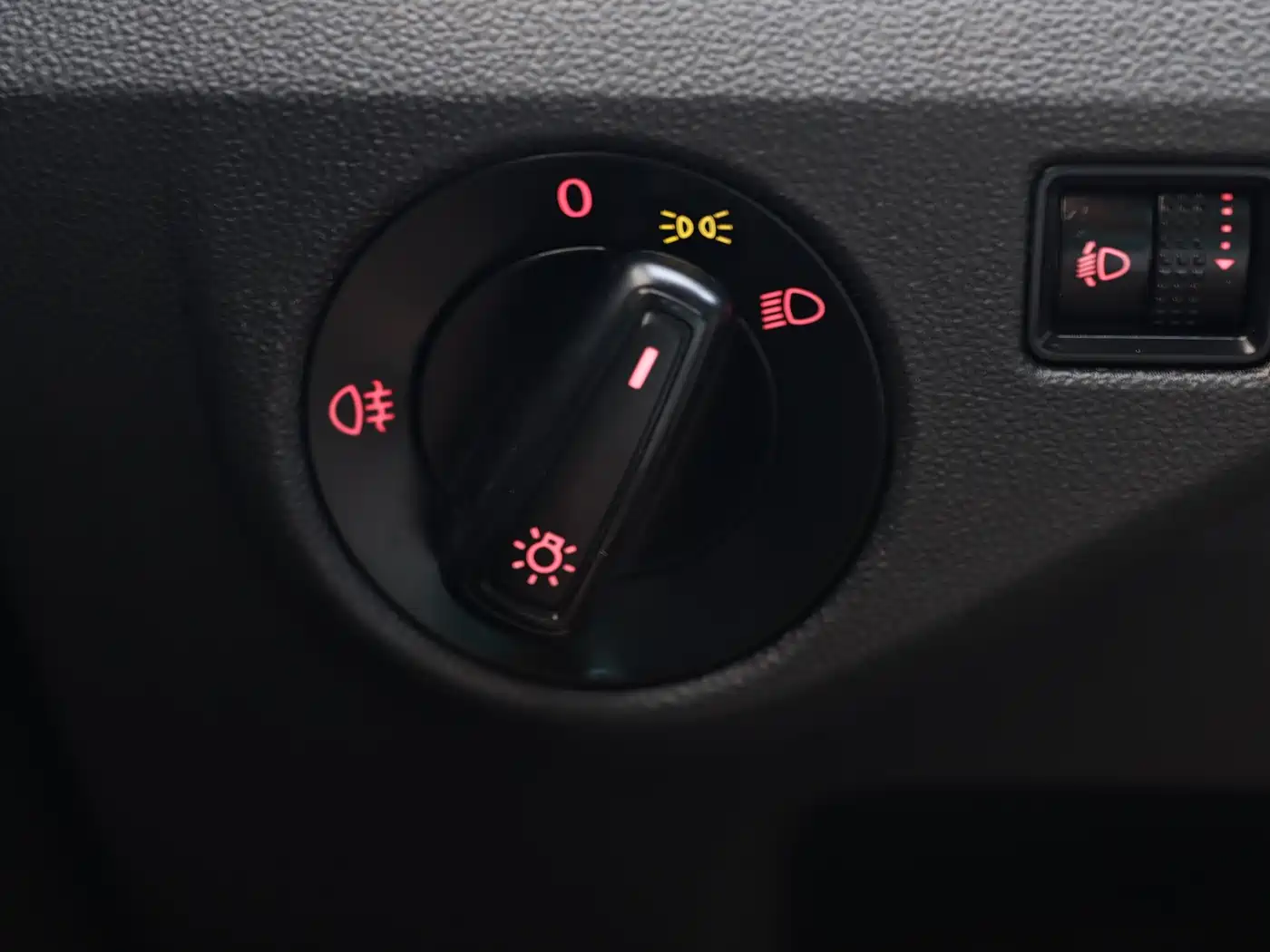 Volkswagen Lavida 2017 1.6L Automatic Trend Edition фото 11