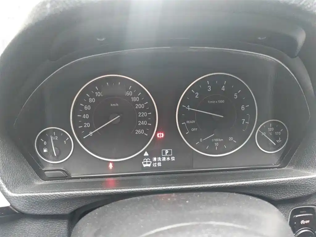 BMW 3 Series 2017 320i M Sport фото 4
