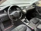 Фото 14 - Volkswagen Passat