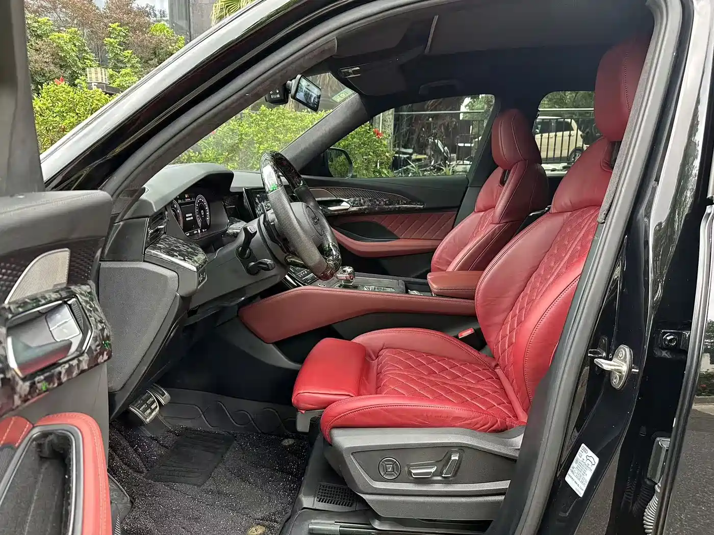 Audi Q6 2024 45 TFSI quattro Black Warrior Edition 6-seater фото 4