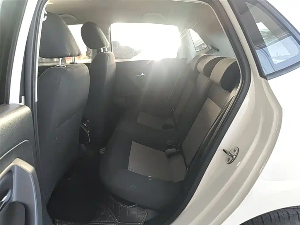 Volkswagen Polo 2016 1.4L Manual Trend фото 13