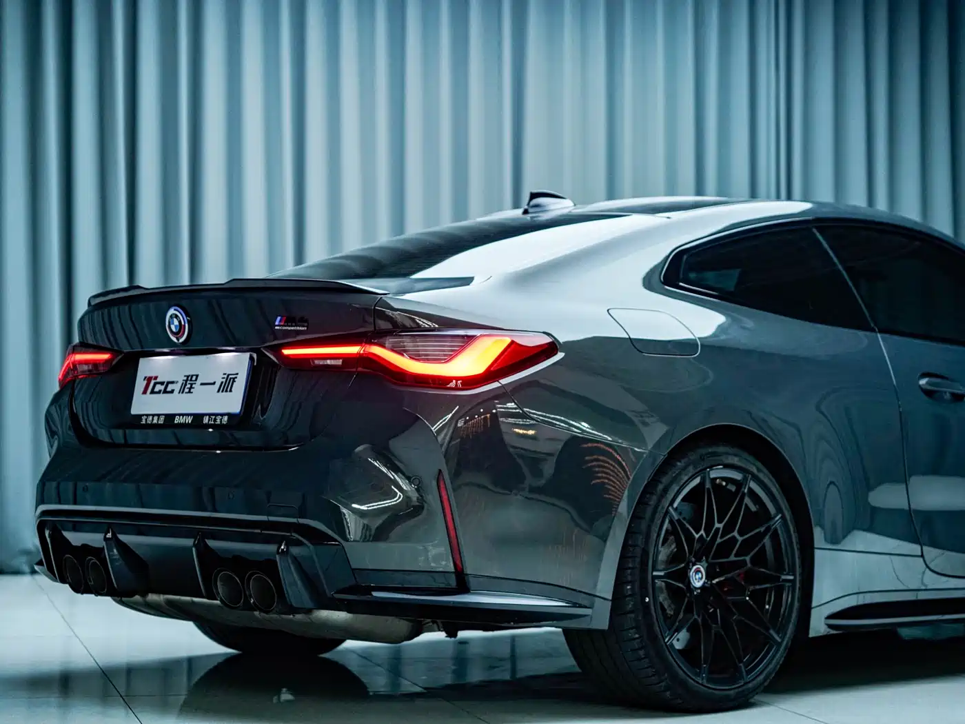 BMW M4 2022 M4 Coupe M xDrive Thunder Edition фото 17