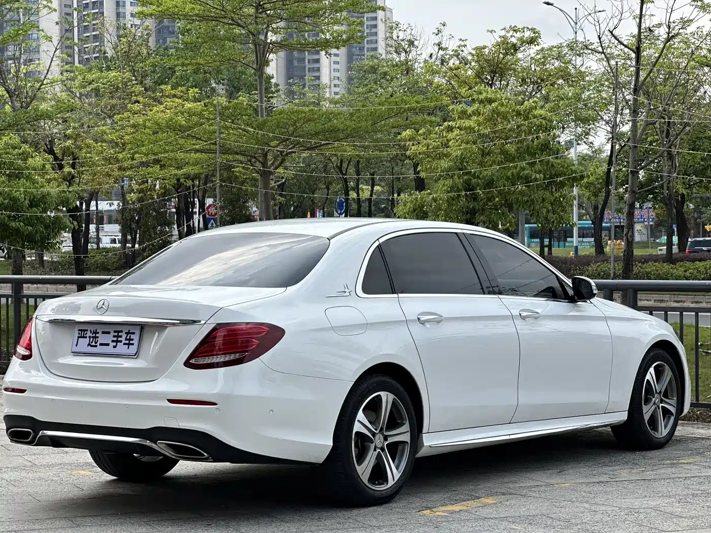 Mercedes-Benz E-Class 2018 Facelift E 200 L Sport фото 9
