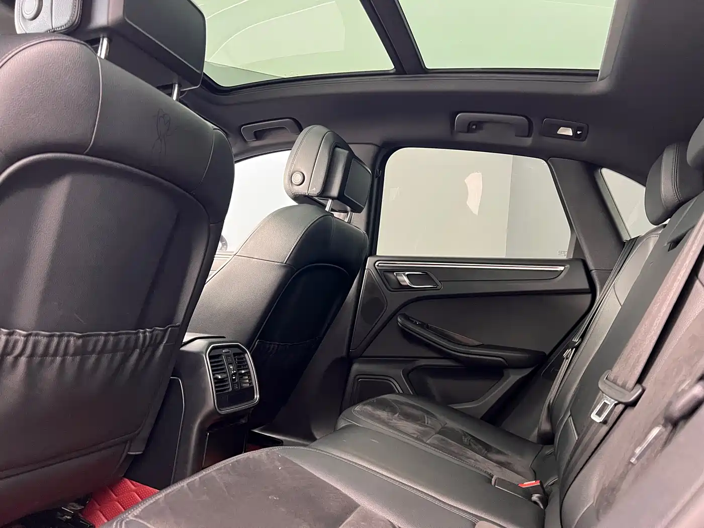 Porsche Macan 2017 Macan 2.0T фото 8