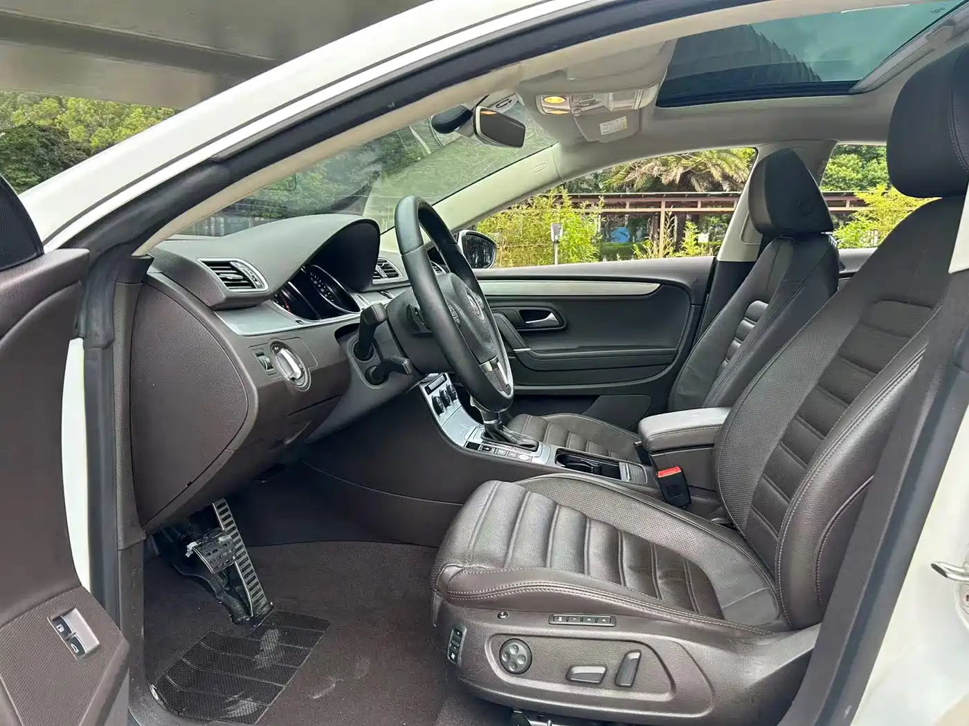 Volkswagen FAW-Volkswagen CC 2018 1.8TSI Luxury фото 7