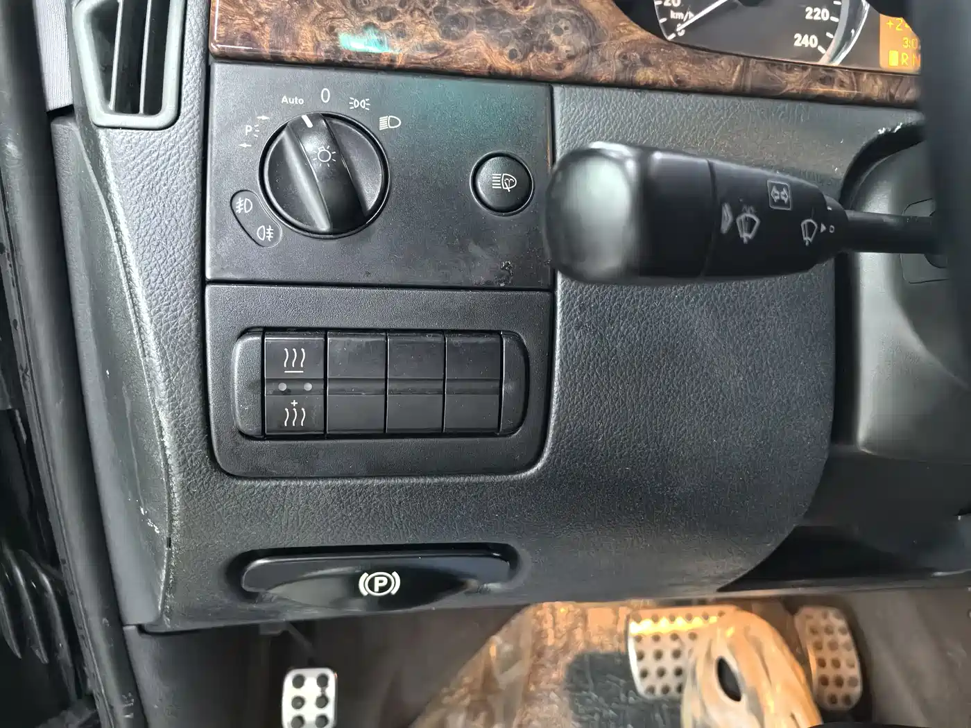 Mercedes-Benz Viano (Import) 2011 3.5L 125th Anniversary Edition 7-Seater фото 22