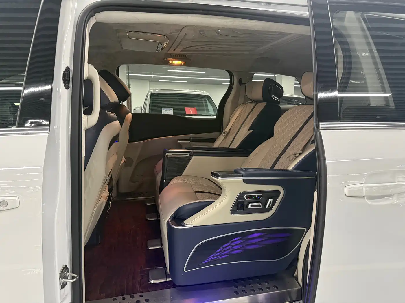 Buick GL8 2020 Model Land Business Class 652T Comfort фото 11