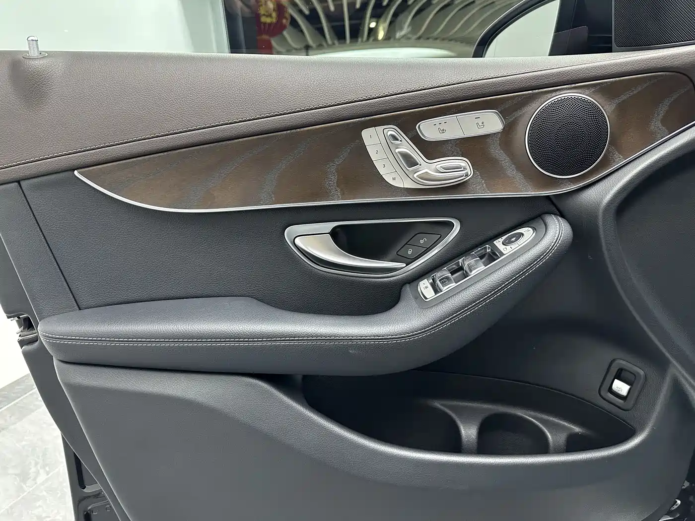 Mercedes-Benz GLC 2022 Model GLC 300 L 4MATIC Dynamic Edition фото 23