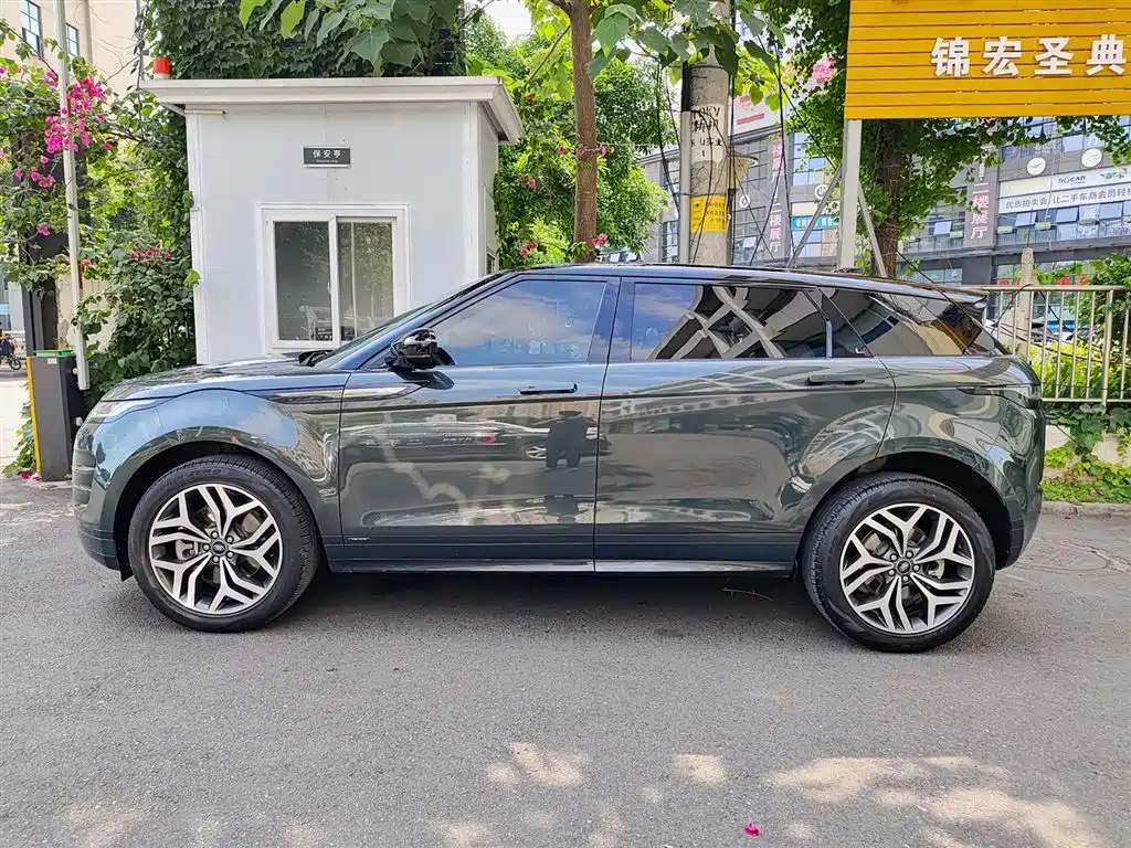 Land Rover Range Rover Evoque 2021 Range Rover Evoque L 249PS R-Dynamic First Edition Launch Edition фото 3