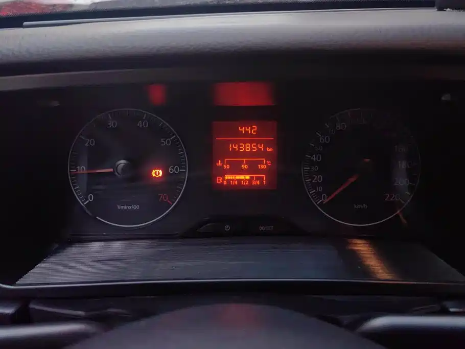 صورة 14 - Volkswagen Jetta