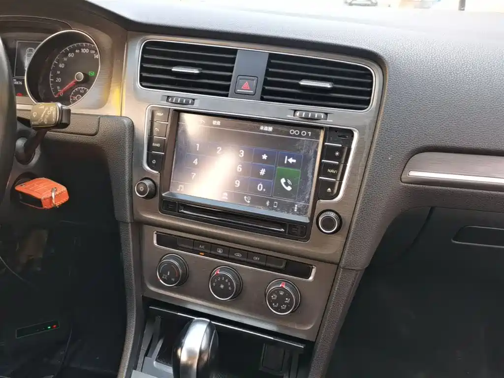 Volkswagen Golf 2015 1.6L Automatic Comfort фото 13