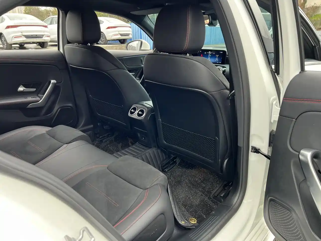 Mercedes-Benz A-Class 2025 A 200 L Fashion Edition фото 8